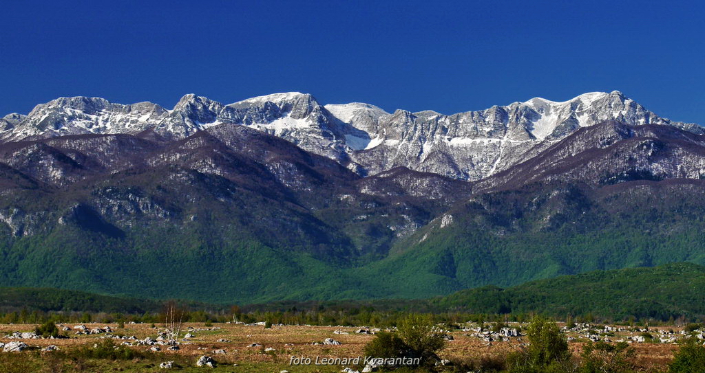 Malo proljetnozimskog ugođaja Južnog Velebita, viđeno sa ličke i morske strane. Foto:Leonard Kvarantan