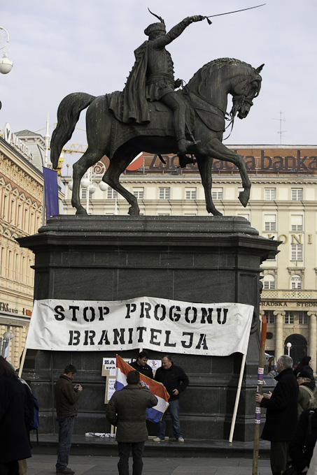 Zadarski branitelji na prosvjedu u Zagrebu 26. veljace 2011, Foto: Leo Banic Zadarski branitelji na prosvjedu u Zagrebu 26. veljace 2011, Foto: Leo Banic