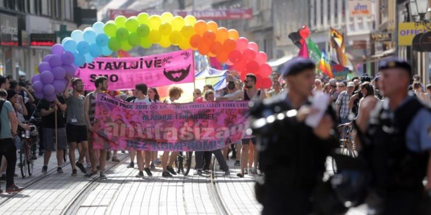 13.06.2015., Zagreb – XIV. Povorka ponosa LGBTIQ osoba i obitelji pod sloganom Glasnije i hrabrije: Antifasizam – bez kompromisa!. Sudionici povorke okupili su se na Trgu Marka Marulica odakle su krenuli sredisnjim zagrebackim ulicama do parka Ribnjak g 13.06.2015., Zagreb – XIV. Povorka ponosa LGBTIQ osoba i obitelji pod sloganom Glasnije i hrabrije: Antifasizam – bez kompromisa!. Sudionici povorke okupili su se na Trgu Marka Marulica odakle su krenuli sredisnjim zagrebackim ulicama do parka Ribnjak g