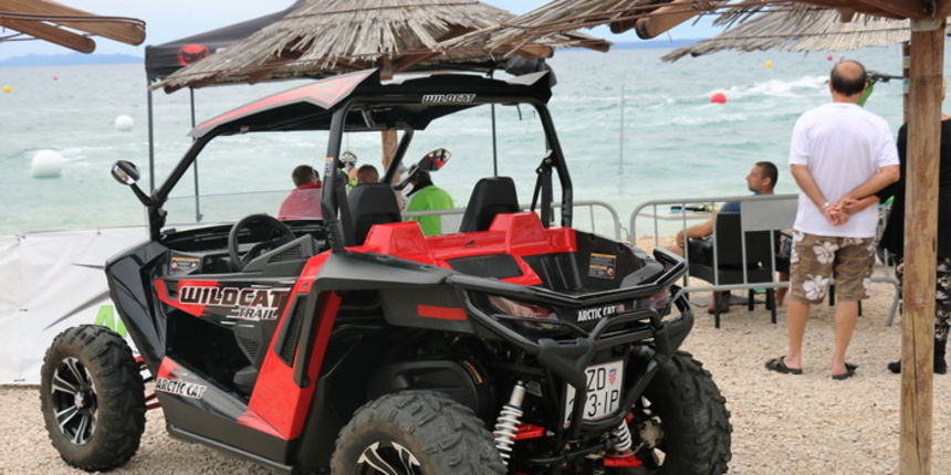 Plaža Jadro u Viru: Finalni dan posljednje utrke Alpe Adria Jet Ski Toura 2016. Foto: Kažimir Škrbić/Virski list Plaža Jadro u Viru: Finalni dan posljednje utrke Alpe Adria Jet Ski Toura 2016. Foto: Kažimir Škrbić/Virski list