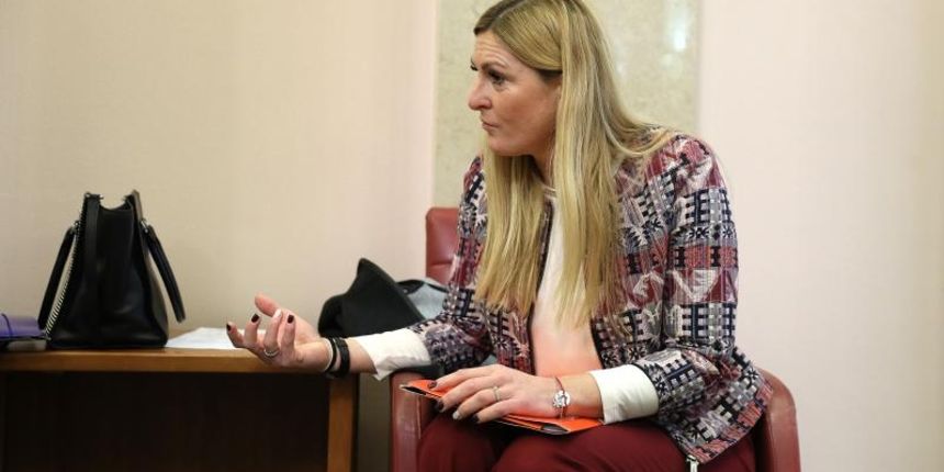 Sjednica Sabora nastavljena je glasovanjem o Prijedlogu izmjena i dopuna Drzavnog proracuna Republike Hrvatske za 2016. godinu i projekcija za 2017. i 2018. godinu. Sjednica Sabora nastavljena je glasovanjem o Prijedlogu izmjena i dopuna Drzavnog proracuna Republike Hrvatske za 2016. godinu i projekcija za 2017. i 2018. godinu.