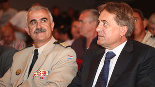 Obiljezavanje 20-te godisnjice Otockog bataljuna(foto:Saša Čuka) Obiljezavanje 20-te godisnjice Otockog bataljuna(foto:Saša Čuka)