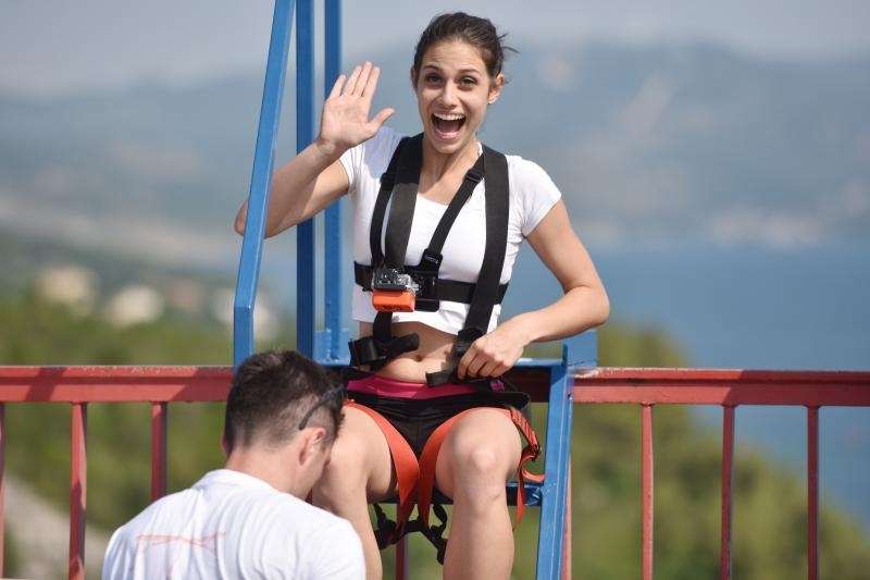Kandidatkinje za Miss sporta na otvaranju bungee jumping sezone na Masleničkom mostu Kandidatkinje za Miss sporta na otvaranju bungee jumping sezone na Masleničkom mostu