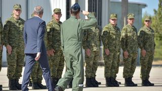 Svečanost povodom završetka obuke pilota na helikopterima OH-58D Kiowa Warrior Svečanost povodom završetka obuke pilota na helikopterima OH-58D Kiowa Warrior