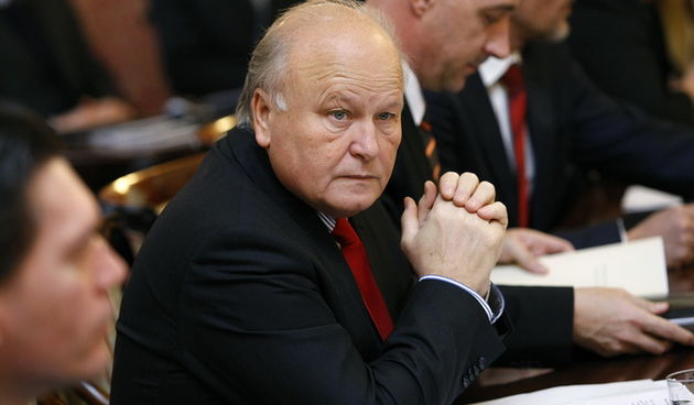 Zagreb, 201212.
Markov trg, Banski dvori.
U Banskim dvorima odrzana je redovita sjednica Vlade Republike Hrvatske na kojoj se raspravljalo o prijedlogu programa za preuzimanje i provedbu pravne stecevine EU za 2013.
Na fotografiji: Slavko Linic.
Foto: Gor