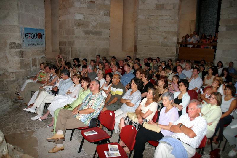 Image 1204741 (auto) Image 1204741 (auto)