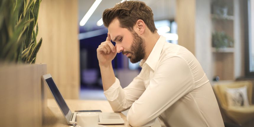Na opasnost od možadnog udara pokazuje slabost ruku, poteškoće s govorom, vrtoglavica, gubitak ravnoteže, iznenadna slabost, gubitak vida, konfuznost, jake glavobolje Na opasnost od možadnog udara pokazuje slabost ruku, poteškoće s govorom, vrtoglavica, gubitak ravnoteže, iznenadna slabost, gubitak vida, konfuznost, jake glavobolje