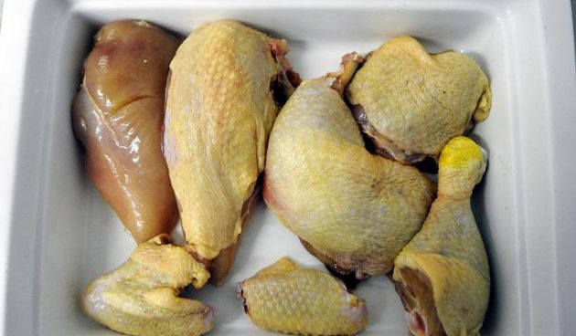 Opasno po zdravlje: Ne perite sirovu piletinu!, foto: pixsell.hr