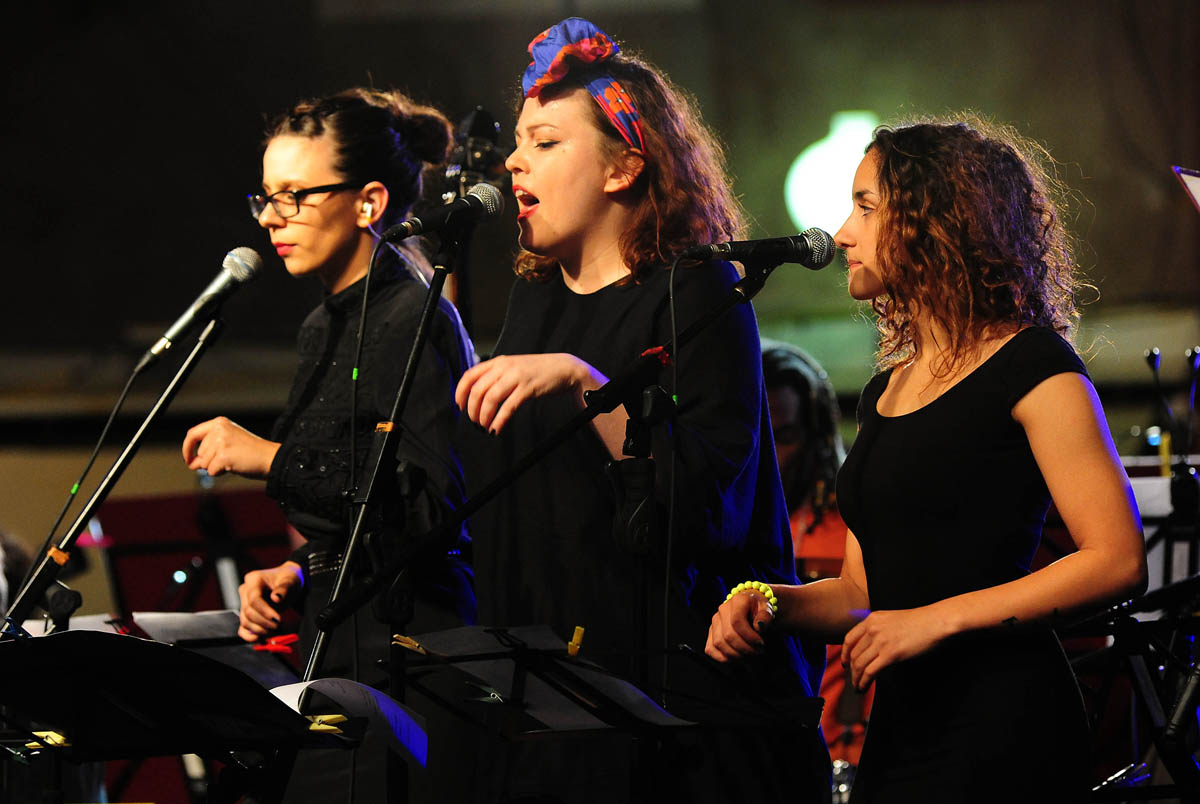 Zadar, 28.06.2013. snimio: Nenad Marčev, 
19. Zadarsko kazališno ljeto 
Zagrebačka filharmonija 
SALSA FILARMÓNICA 
Dirigent: Alan Bjelinski 
Nastupili: Ricardo Luque 
Olvido Ruiz Castellanos (Kuba) 
Poljana Šime Budinića