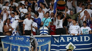 Zagreb, 180513.
Dvorana Kresimira Cosica. Kosarkaska utakmica polufinala doigravanja za prvaka Hrvatske (1 utakmica) izmedju KK Zadar i KK Cedevita.
Na fotografiji: navijaci Zadra Tornado.
Foto: Jure Miskovic / CROPIX Zagreb, 180513.
Dvorana Kresimira Cosica. Kosarkaska utakmica polufinala doigravanja za prvaka Hrvatske (1 utakmica) izmedju KK Zadar i KK Cedevita.
Na fotografiji: navijaci Zadra Tornado.
Foto: Jure Miskovic / CROPIX