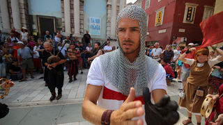 Vitezovi vranski na Narodnom trgu (foto:Saša Čuka) Vitezovi vranski na Narodnom trgu (foto:Saša Čuka)