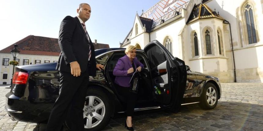 Markov trg, dolazak VSN u Sabor. Sjednica vijeca za nacionalnu sigurnost, na kojoj su nazocili, premijer Zoran Milanovic, ministar obrane Ante Kotromanovic, zapovjednik OSRH Drago Lovric, predsjednica RH Kolinda Grabar Kitarovic, predsjednik Saboar Jerko