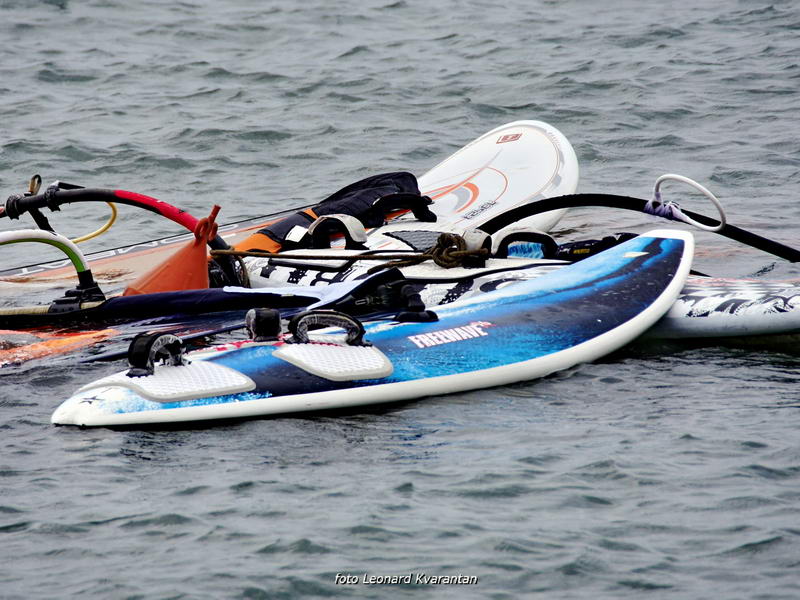 Kiteri i surferi uživali u jakom jugu