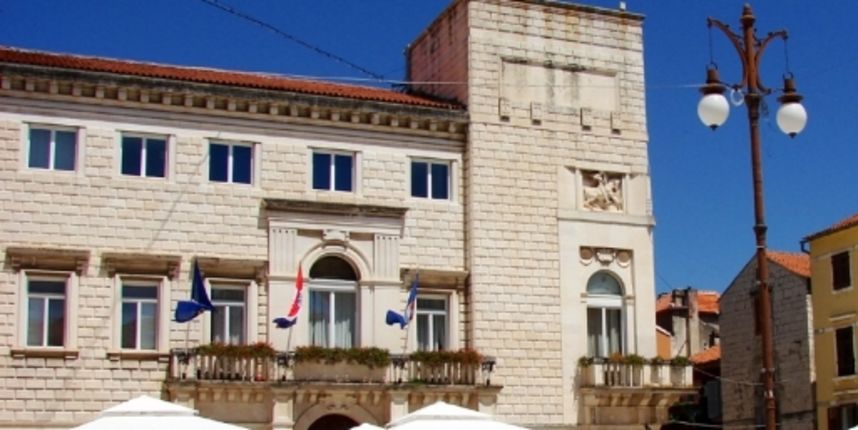 Narodni trg – Gradska uprava(Foto: tzzadar.hr) Narodni trg – Gradska uprava(Foto: tzzadar.hr)