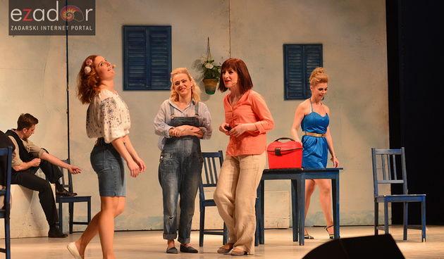 Mjuzikl Mamma Mia kazališta Komedija u dvorani Krešimir Ćosić