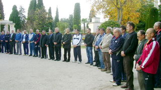 Gradsko groblje: Sudionici 15. SSNIDOR-a polazu vijence