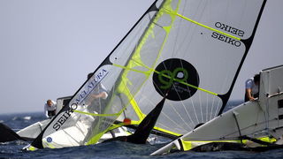 Zadar, 040909.
Europsko prvenstvo u jedrenju za klasu 49er 2009.
Dan kakav pravi jedrlicar moze samo pozeljeti. U zadarskom kanalu jugo preko 20 cvorova. jedrio se peti dan europskog prvenstva u jedrenju za klasu 49er. Odvozila su se cak 4 plova.
Na slici