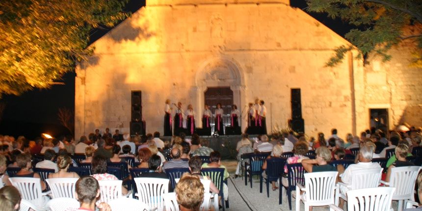 Smotra klapa u Pagu Smotra klapa u Pagu