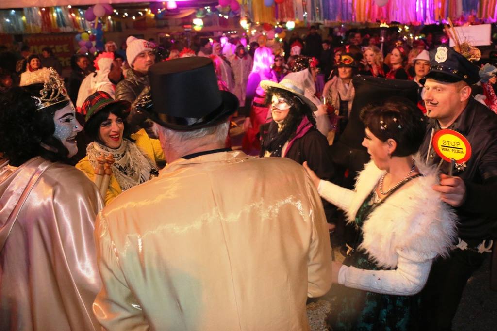 Maškarana Republika preuzela vlast u Viru