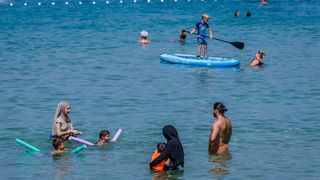 Uvala Lovrečina: Egzotična pješčana oaza na Braču u kojoj su uživali i stari Rimljani Uvala Lovrečina: Egzotična pješčana oaza na Braču u kojoj su uživali i stari Rimljani