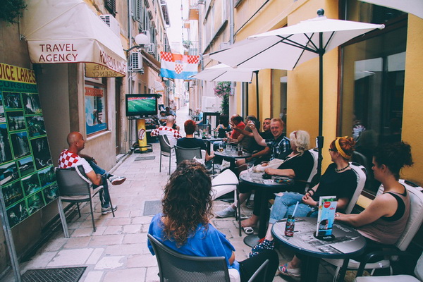 Euro 2016: Utakmica između Hrvatske i Češke gledala se u brojnim zadarskim lokalima i kafićima.