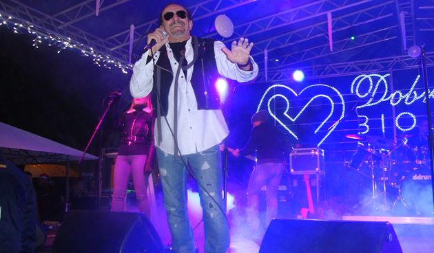 Legendarni Željko Bebek uveo Biograđane u Novu godinu!