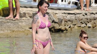 Tisno – Drugog dana Garden festivala posjetitelji uzivali u zabavi na plazi. Photo: Hrvoje Jelavic/PIXSELL