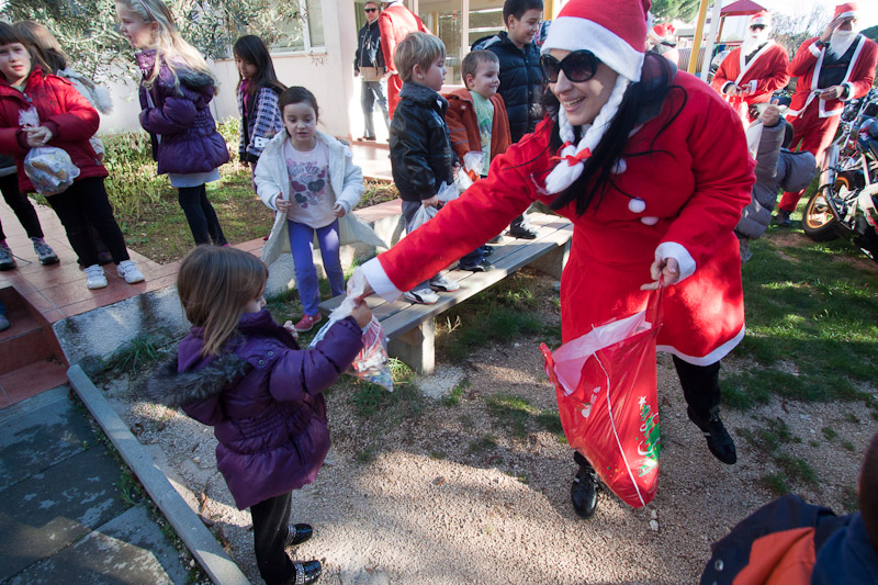 Biograd: Moto Mrazovi Duhovi u posjeti djecjim vrticima, Foto: Franjo Juric Biograd: Moto Mrazovi Duhovi u posjeti djecjim vrticima, Foto: Franjo Juric