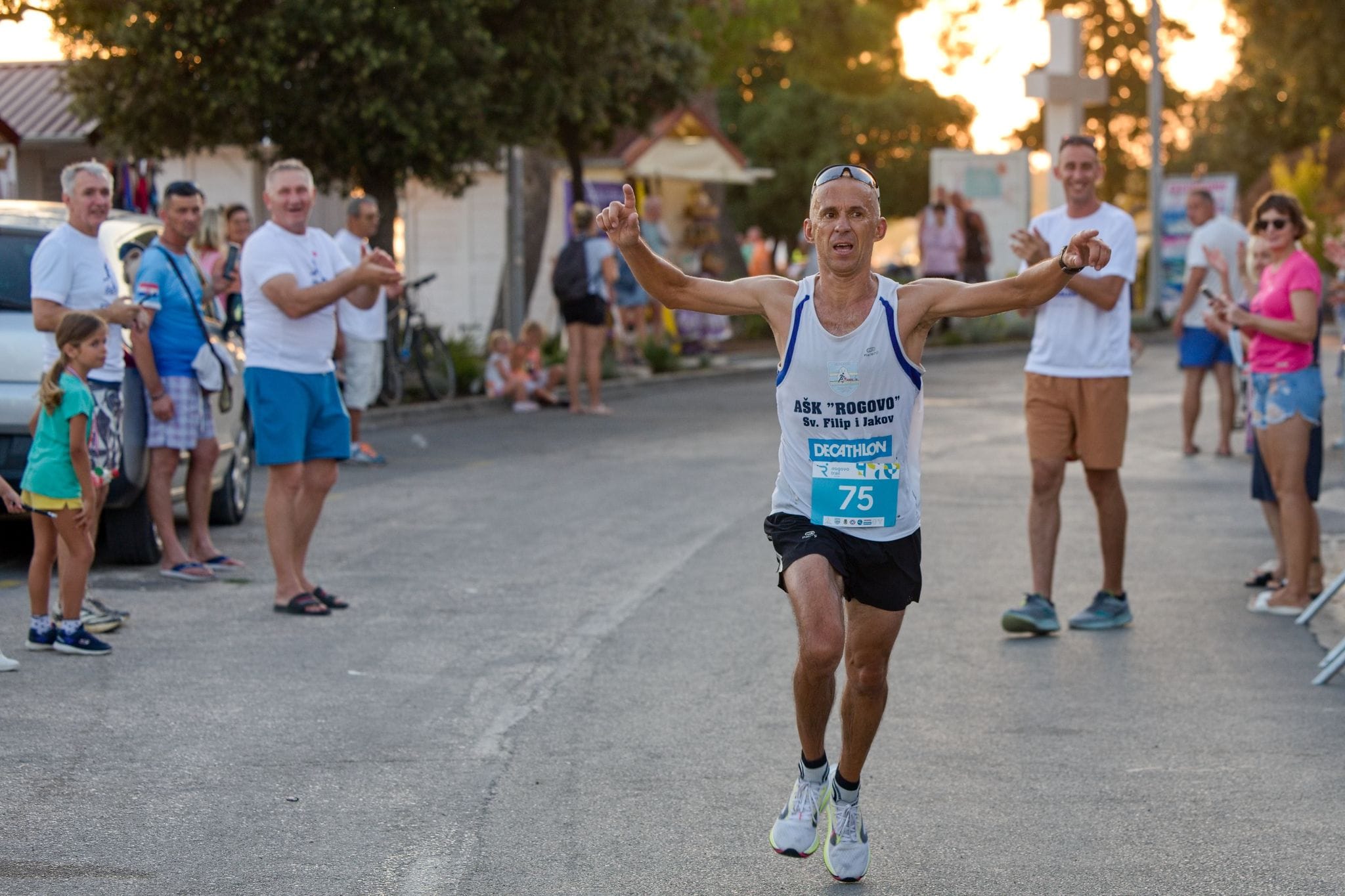 17. atletska utrka Cvjetnom obalom od Sv.Filipa i Jakova do Turnja i natrag 17. atletska utrka Cvjetnom obalom od Sv.Filipa i Jakova do Turnja i natrag