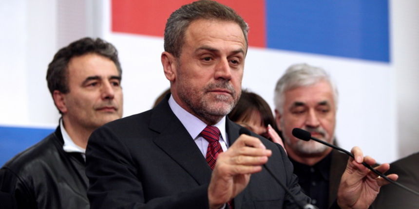 Zagreb, 100110. Predsjednicki kandidat Milan Bandic iscekuje sluzbene rezultate drugog kruga predsjednickih izbora u svom izbornom stozeru u Almeriji u Vukovarskoj ulici. Na slici: Obracanje Milana Bandica nakon objave sluzbenih rezultata DIP – a. Foto: D Zagreb, 100110. Predsjednicki kandidat Milan Bandic iscekuje sluzbene rezultate drugog kruga predsjednickih izbora u svom izbornom stozeru u Almeriji u Vukovarskoj ulici. Na slici: Obracanje Milana Bandica nakon objave sluzbenih rezultata DIP – a. Foto: D