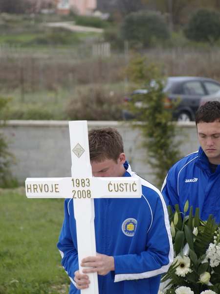 Posljednji ispracaj Hrvoja Custica, Murvica 5. travnja 2008, 12 sati Posljednji ispracaj Hrvoja Custica, Murvica 5. travnja 2008, 12 sati