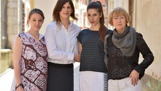 Mlada zadarska dizajnerica Marta Tokić  priprema katalog sa svojom kolekcijom koja sadrži otisnute motive grada Zadra. Foto. Dino Stanin/PIXSELL