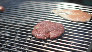 Prvenstvo u roštiljanju na zadarskoj Rivi (foto:Saša Čuka) Prvenstvo u roštiljanju na zadarskoj Rivi (foto:Saša Čuka)