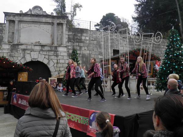 OLYMPUS DIGITAL CAMERA OLYMPUS DIGITAL CAMERA