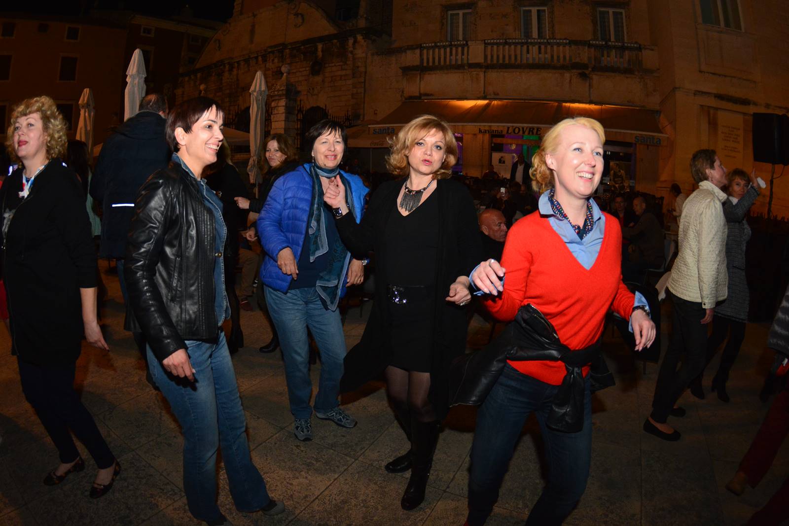 FIMBA After party na Narodnom trgu uz bend Songbusters FIMBA After party na Narodnom trgu uz bend Songbusters