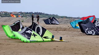 Kiteri guštali u refulima ninske bure Kiteri guštali u refulima ninske bure