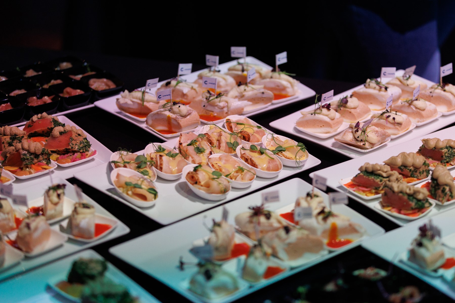 Gala večera japanskih i hrvatskih kuhara napunila Arsenal do posljednjeg mjesta Gala večera japanskih i hrvatskih kuhara napunila Arsenal do posljednjeg mjesta