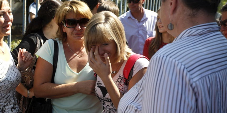 Zadar, 150910.
Teska prometna nesreca na autocesti A1 u smjeru Zagreba, izmedju Svetog Roka i Gornja Ploca. Dvije osobe su smrtno stradale. Sudjelovali su osobni automobil varazdinskih registarskih oznaka te autobus koji je prevozio djecu zadarskih regis Zadar, 150910.
Teska prometna nesreca na autocesti A1 u smjeru Zagreba, izmedju Svetog Roka i Gornja Ploca. Dvije osobe su smrtno stradale. Sudjelovali su osobni automobil varazdinskih registarskih oznaka te autobus koji je prevozio djecu zadarskih regis