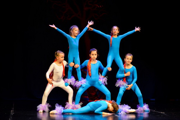 Circo Art u HNK Zadar izveo predstavu “Povratak u prirodu”