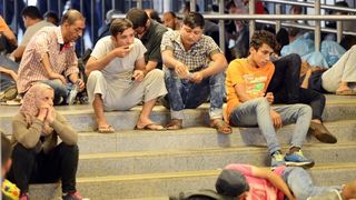 Izbjeglice i imigranti na željezničkom kolodvoru Keleti ulicama Budimpešte, Photo: Marko Jurinec/PIXSELL Izbjeglice i imigranti na željezničkom kolodvoru Keleti ulicama Budimpešte, Photo: Marko Jurinec/PIXSELL