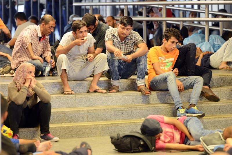 Izbjeglice i imigranti na željezničkom kolodvoru Keleti ulicama Budimpešte, Photo: Marko Jurinec/PIXSELL Izbjeglice i imigranti na željezničkom kolodvoru Keleti ulicama Budimpešte, Photo: Marko Jurinec/PIXSELL