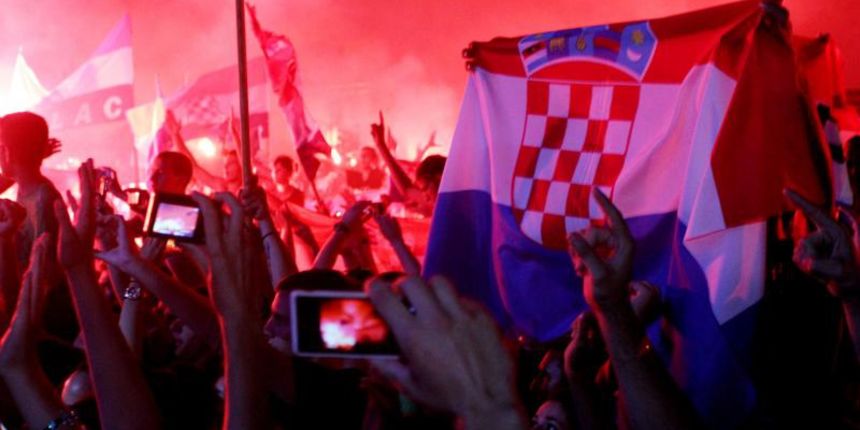 05.08.2013., Cavoglave – Narodna proslava Dana pobjede i domovinske zahvalnosti, Dana hrvatskih branitelja i 18. obljetnica Oluje. Marko Perkovic Thomspon odrzao je veliki koncert. Photo: Ivana Ivanovic/PIXSELL 05.08.2013., Cavoglave – Narodna proslava Dana pobjede i domovinske zahvalnosti, Dana hrvatskih branitelja i 18. obljetnica Oluje. Marko Perkovic Thomspon odrzao je veliki koncert. Photo: Ivana Ivanovic/PIXSELL