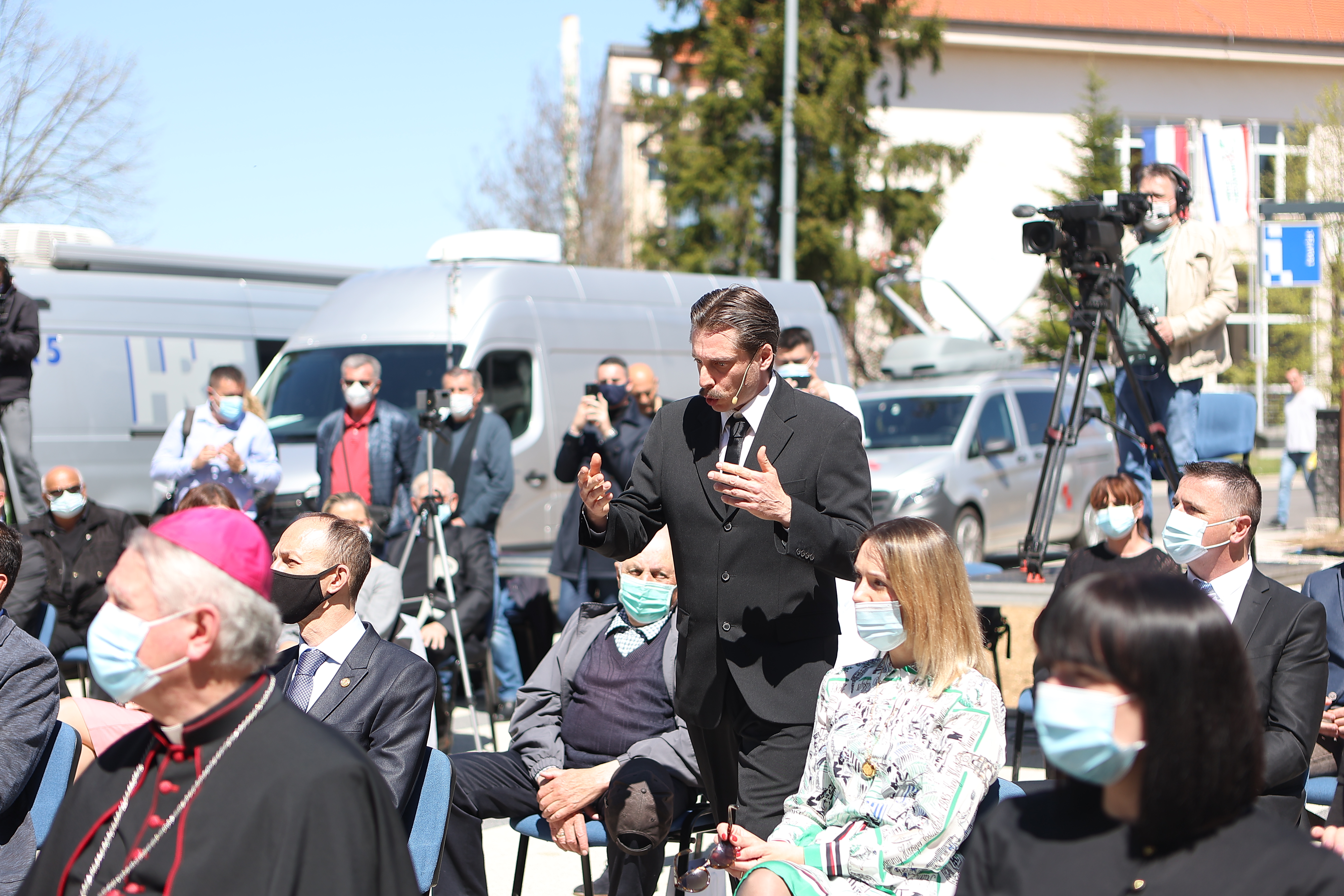 Spomenik Nikole Tesle vratio se u Gospić