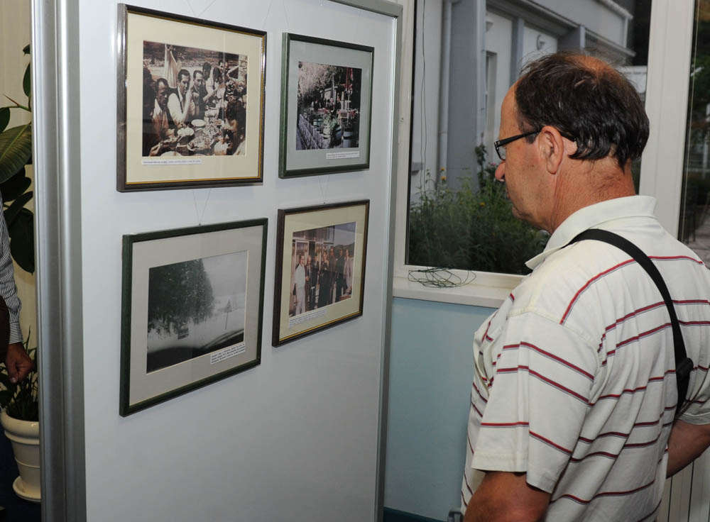 Zadar, 4.6.2012. snimio: Nenad Marčev
Izložba Petra Goića
Gradska knjižnica Zadar Zadar, 4.6.2012. snimio: Nenad Marčev
Izložba Petra Goića
Gradska knjižnica Zadar