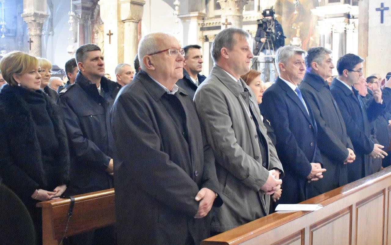 Katedrala svete Stošije: Misno slavlje za Domovinu Katedrala svete Stošije: Misno slavlje za Domovinu