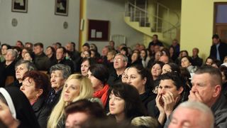 (V)Ladari i (V)Ladarice folklorne scene u Hrvatskoj još jednom oduševili Bibinjce. Foto: Leo Banić