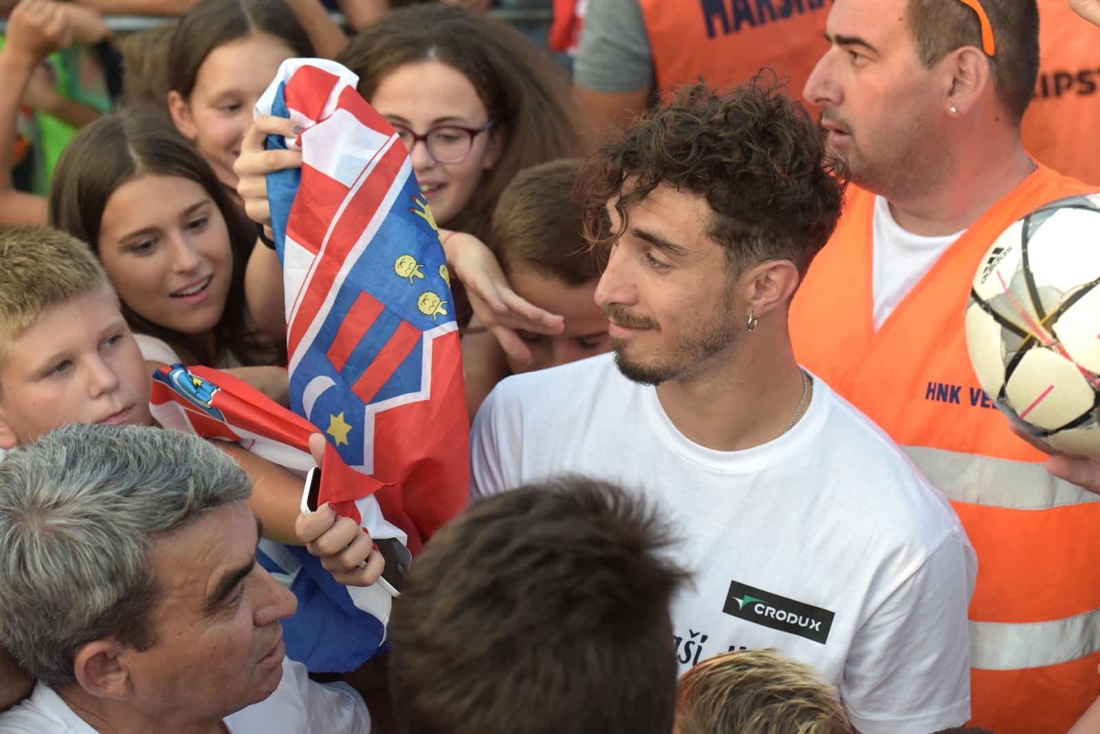 U rodnom Nadinu priređen doček za srebrnog reprezentativca Šimu Vrsaljka