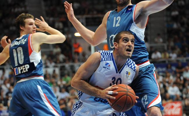 Zadar, 010610.
Dvorana Kresimir Cosic u Zadru. Druga finalna utakmica kosarkaskog prvenstva Hrvatske odigrana izmedju KK Zadar i KK Cibona.
Na slici: igrac Zadra Vedran Morovic.
Foto: Andrija Lucic / CROPIX Zadar, 010610.
Dvorana Kresimir Cosic u Zadru. Druga finalna utakmica kosarkaskog prvenstva Hrvatske odigrana izmedju KK Zadar i KK Cibona.
Na slici: igrac Zadra Vedran Morovic.
Foto: Andrija Lucic / CROPIX