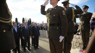 Kolonom sjećanja i polaganjem vijenaca obilježena 23. obljetnica stradanja Škabrnje, Foto: Filip Brala/PIXSELL Kolonom sjećanja i polaganjem vijenaca obilježena 23. obljetnica stradanja Škabrnje, Foto: Filip Brala/PIXSELL