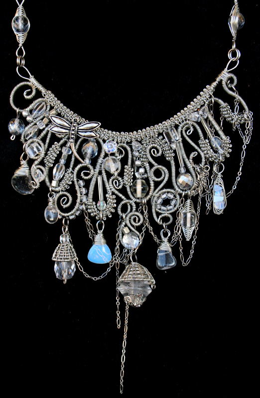 Izložba nakita u Muzeju antičkog stakla